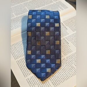 XMI Platinum Handmade 100% Silk Tie